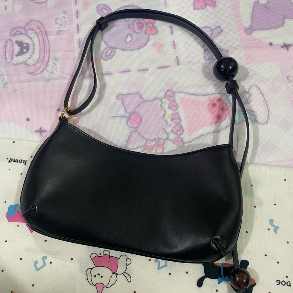 Jacquemus Black Leather Crescent Shoulder Bag with Gold Logo - Picture 2 of 9